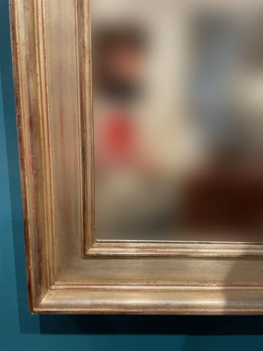 mirror detail