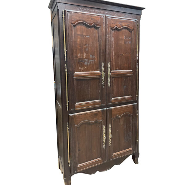 Linen Cabinet w brass hardware